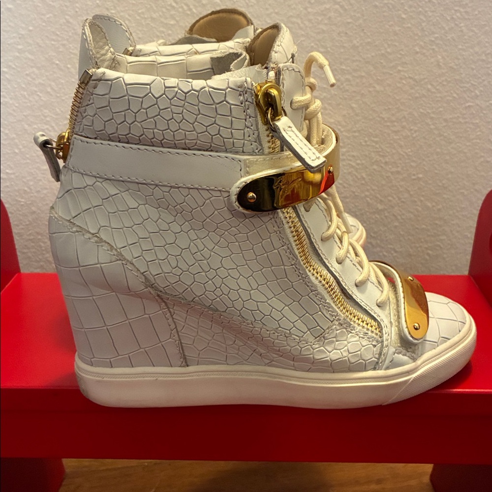 Giuseppe Zanotti White and Gold High-Top Wedge Sneakers Size 39 - Picture 4 of 12